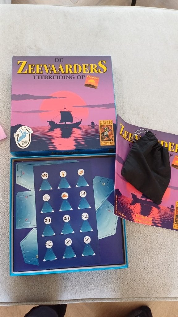 bordspel stans Catan Zeevaarders blauwe doos houten speelstu, Hobby en Vrije tijd, Gezelschapsspellen | Bordspellen, Een of twee spelers