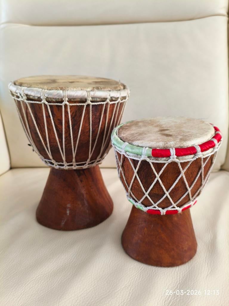 Twee Afrikaanse Djembe trommels met mooi geluid, Muziek en Instrumenten, Percussie, Ophalen of Verzenden, Gebruikt, Trommel