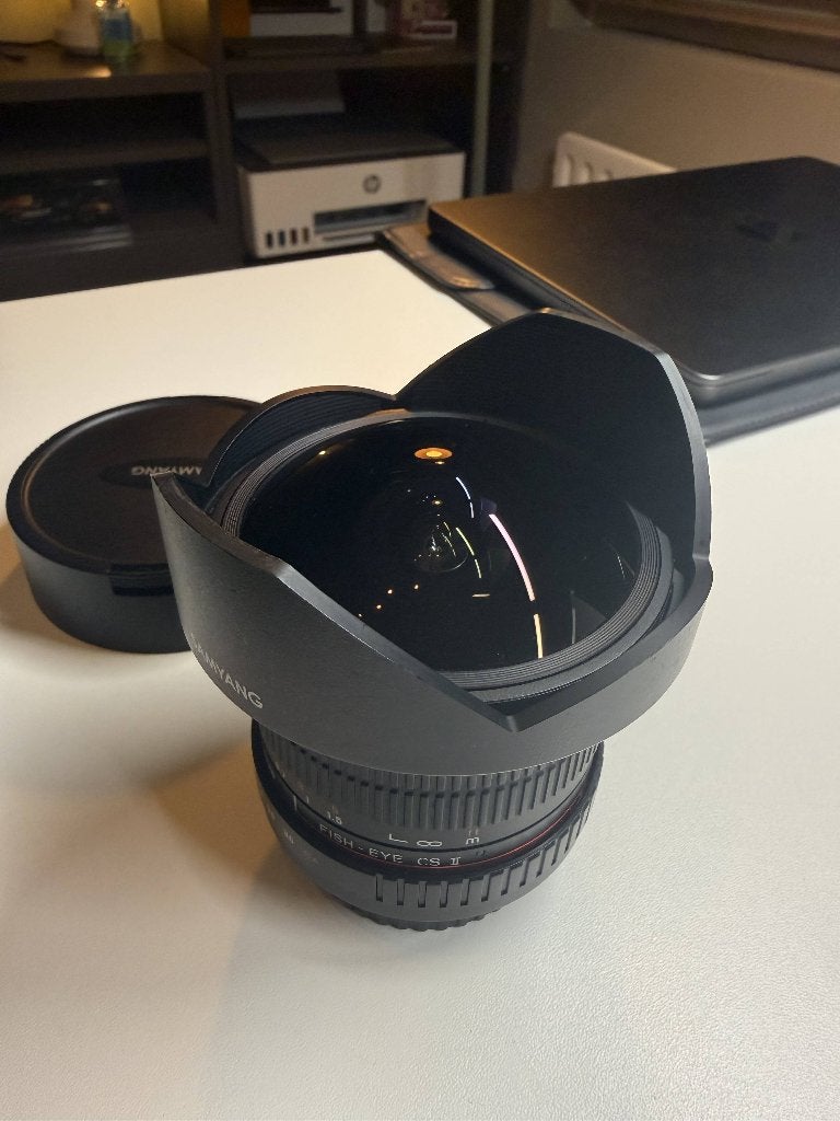 Samyang 8mm f/3.5 UMC Fisheye – Canon EF, Ophalen of Verzenden, Zo goed als nieuw