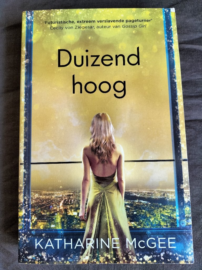 Katharine McGee - Duizend hoog, Ophalen of Verzenden, Zo goed als nieuw, Katharine McGee
