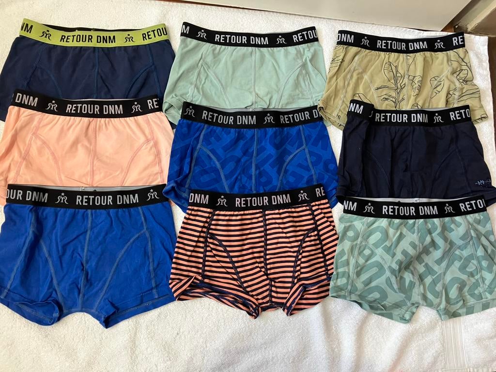 9 stuks boxershort retour maat 128, Ophalen of Verzenden, Zo goed als nieuw, Jongen, Nacht- of Onderkleding