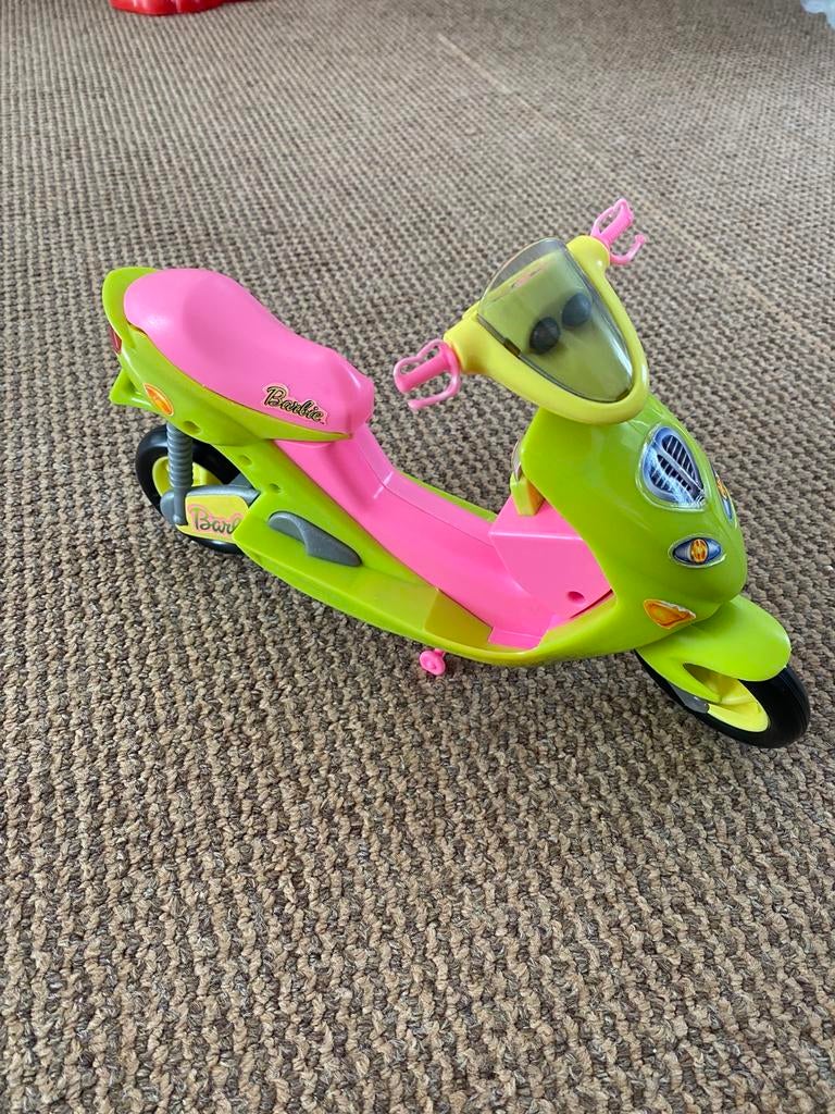 Barbie scooter 30cm, Ophalen, Zo goed als nieuw