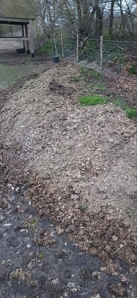 Paarden mest bemesting, Ophalen, Mest