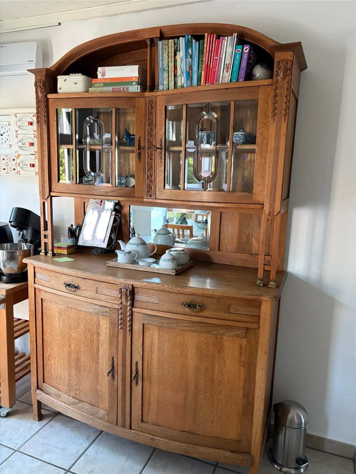 Antiek Eiken Dressoir met Vitrinekast - Art Nouveau, Ophalen