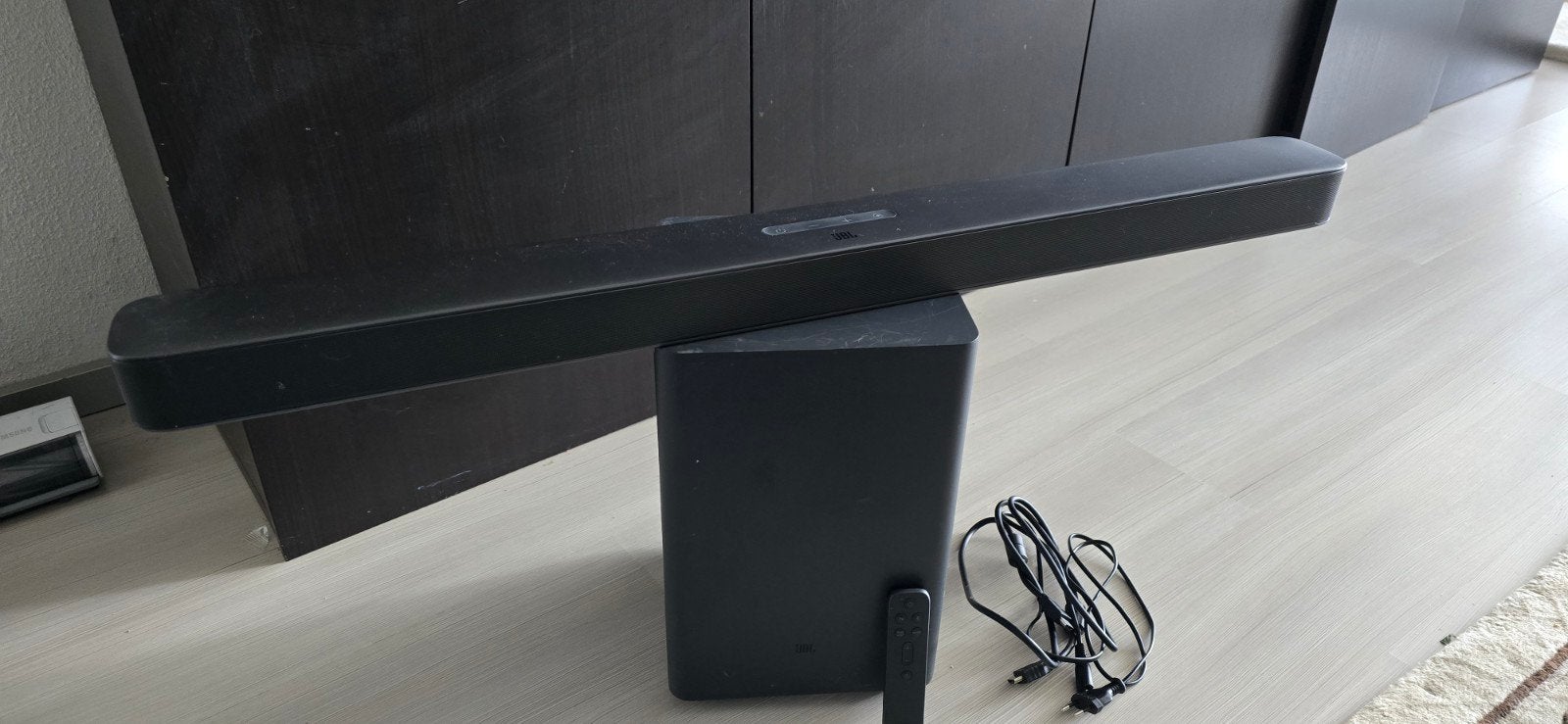 Jbl soundbar. 2.1. Met sub en afstandsbediening. Plus HDMI., Ophalen, Bluetooth, Zo goed als nieuw