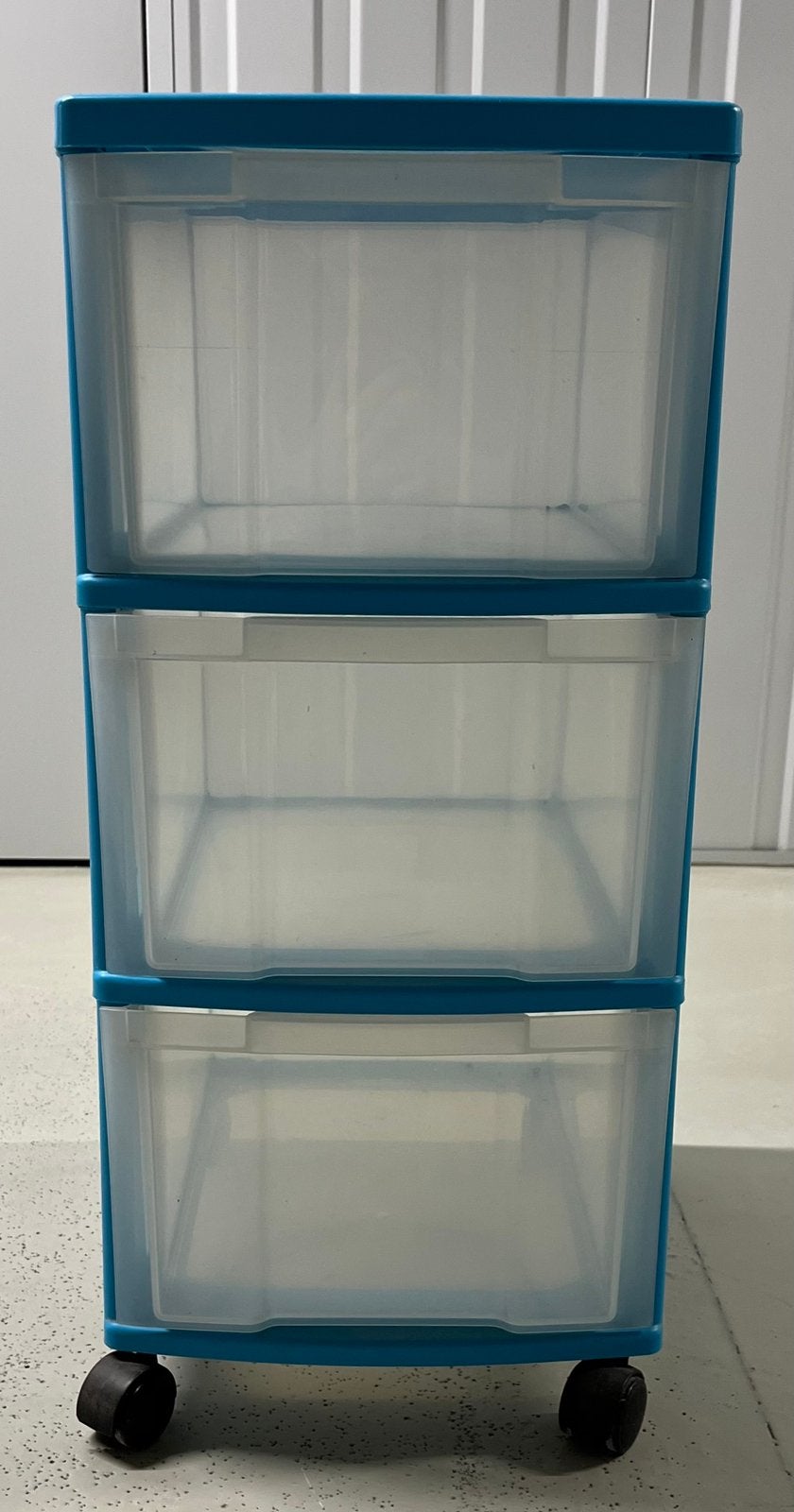 Handige plastic ladekast op wieltjes (3 transparante lades), Huis en Inrichting, Kasten | Ladekasten, Ophalen, Zo goed als nieuw