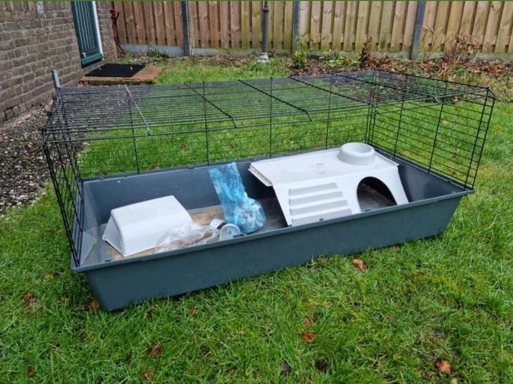 Zeer groot open konijn cavia verblijf circa 115cm 4 maandjes, Kooi, Zo goed als nieuw, Konijn, 75 tot 110 cm