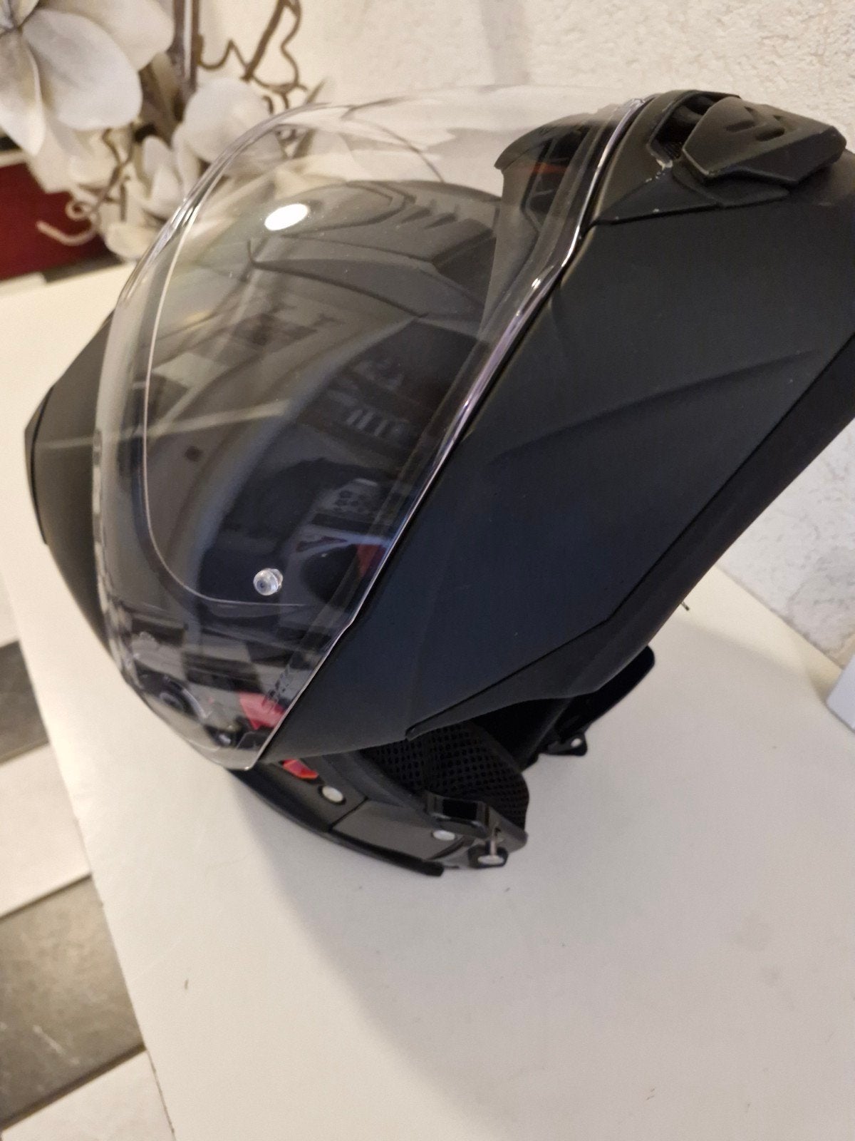 SMK Systeemhelm Zwart Mat Maat M met geïntrigeerde zonneklep, Motoren, M, Systeemhelm, Dames, Tweedehands