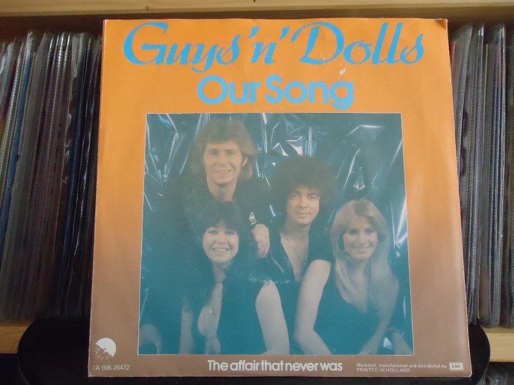 7" Single Guys 'n' Dolls - Our Song / The Affair That Never, Gebruikt, 7 inch, Ophalen of Verzenden, Pop