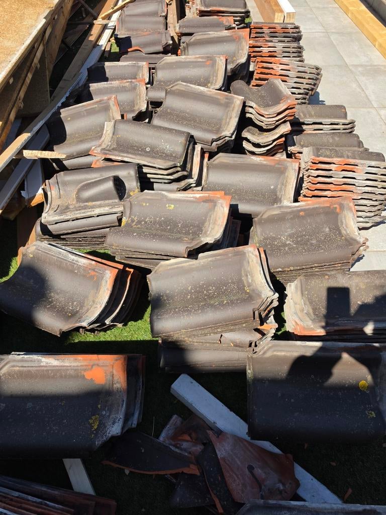 250 Hollandse dakpannen aangeboden, Doe-het-zelf en Verbouw, Dakpannen en Dakbedekking, Gebruikt, Steen of Klei, Ophalen of Verzenden