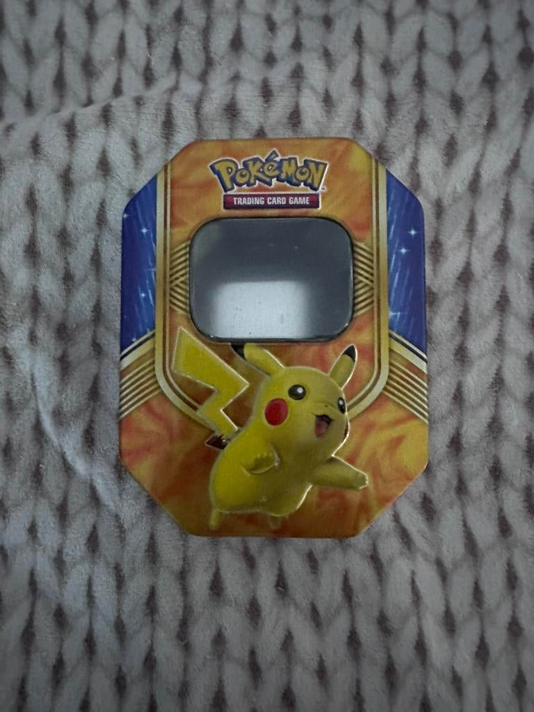 Pokemon Tin, Ophalen of Verzenden, Zo goed als nieuw
