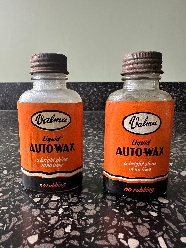 Oude Valma flesjes. Liquid Auto-wax. Nederlandstalig., Ophalen of Verzenden, Gebruikt, Gebruiksvoorwerp