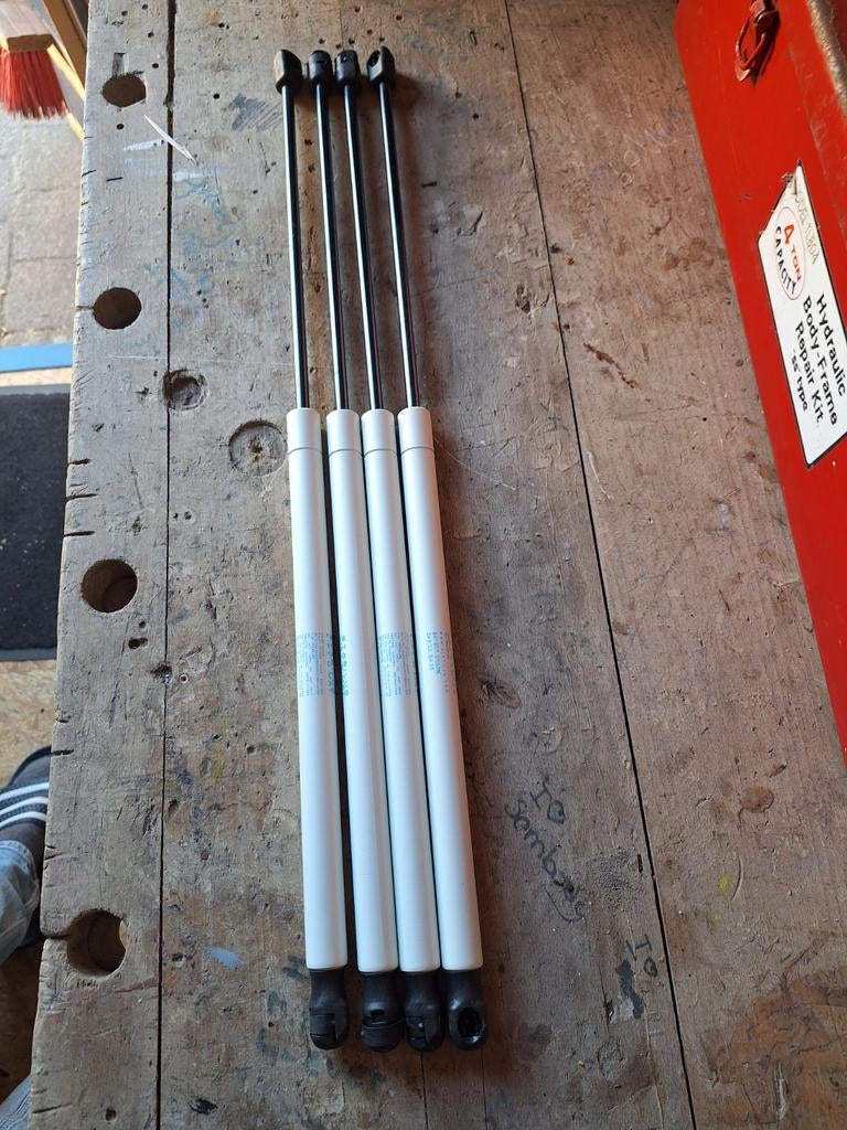 Stabilus Lift-O-Mat Gasveren 841907 0150N (4 stuks), Ophalen of Verzenden, Nieuw, Slot