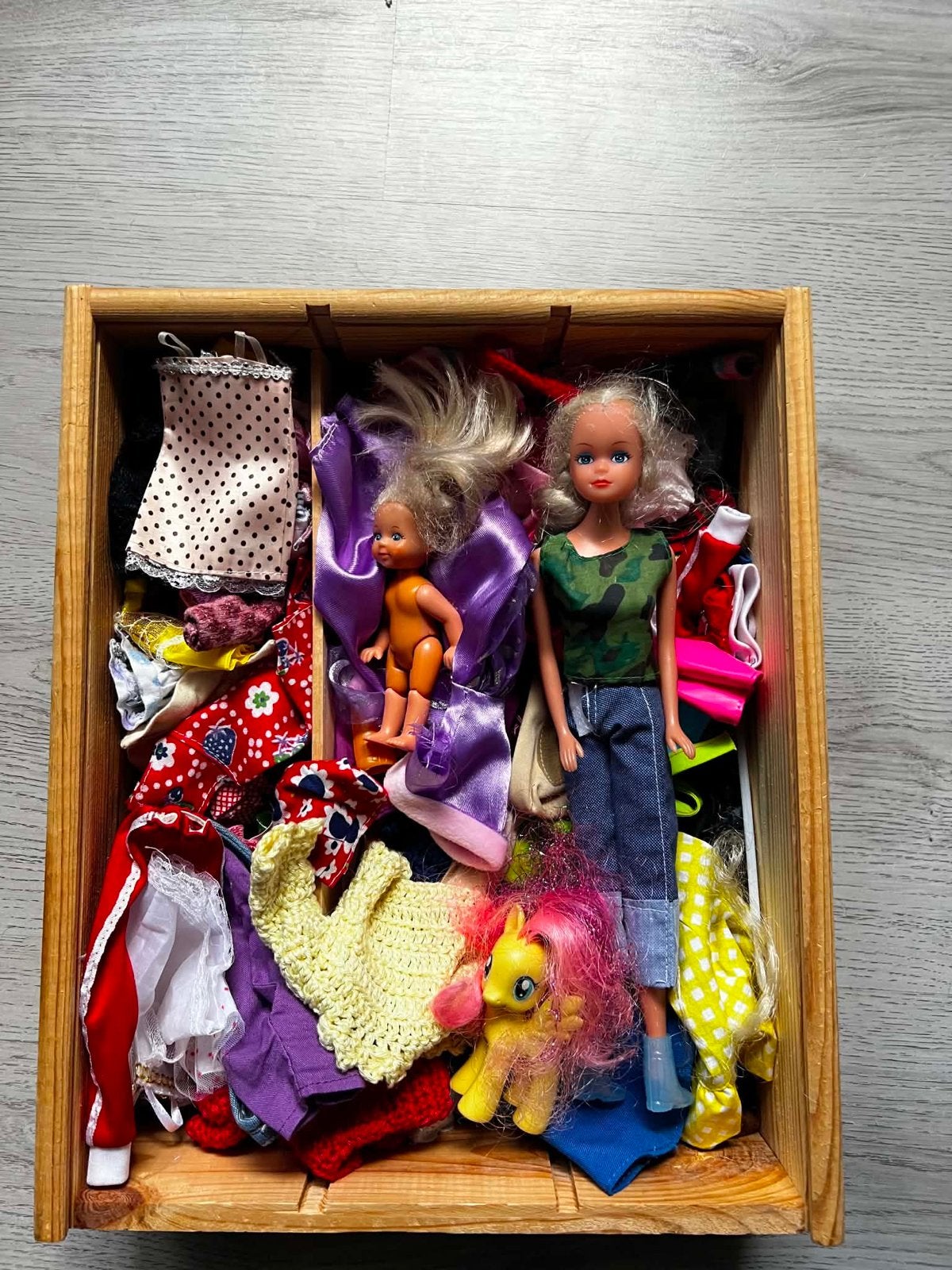 Groepje poppetjes, waaronder Sindy en Baby Born, Verzenden, Gebruikt, Overige typen