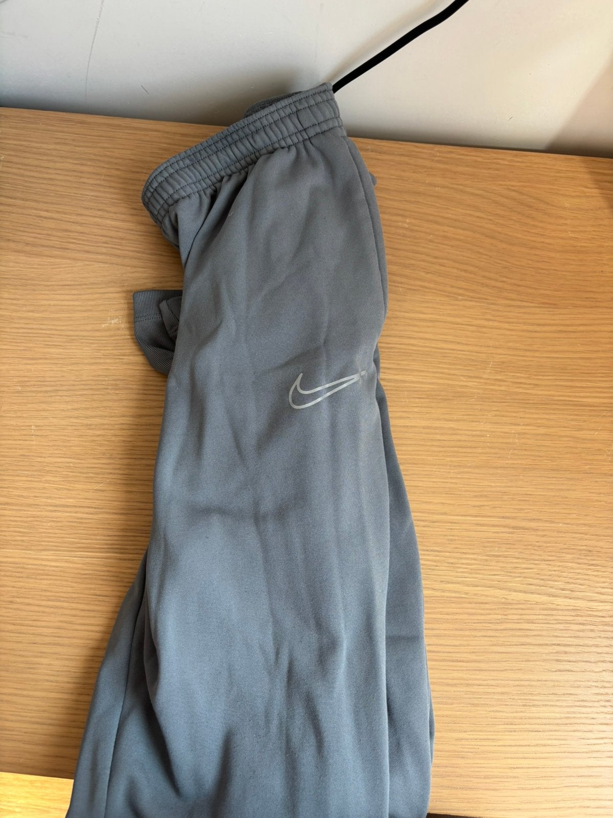 Nike trainingsbroek in het grijs, Zo goed als nieuw, Grijs, Algemeen, Verzenden