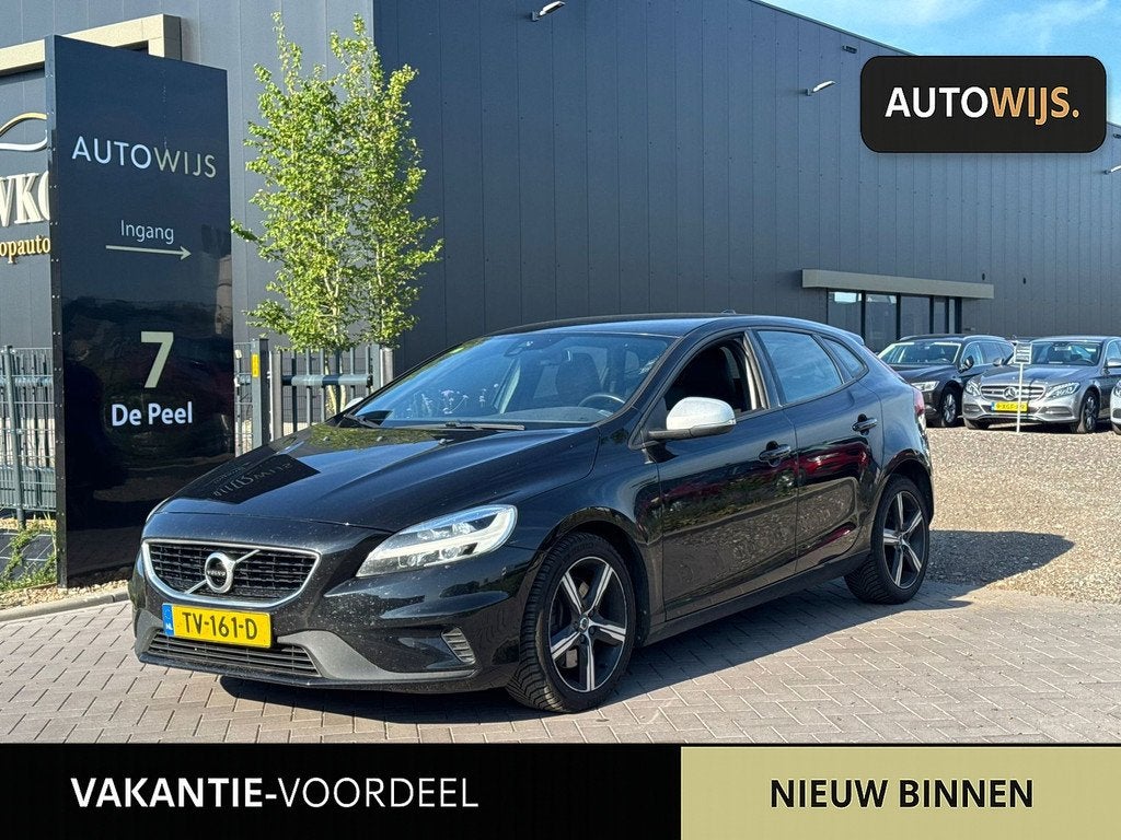 Volvo V40 2.0 D2 Kinetic|R-DESIGN|AUT|ALCANTARA|120PK|NAVI|G, Auto's, Gebruikt, 4 cilinders, Bedrijf, Diesel