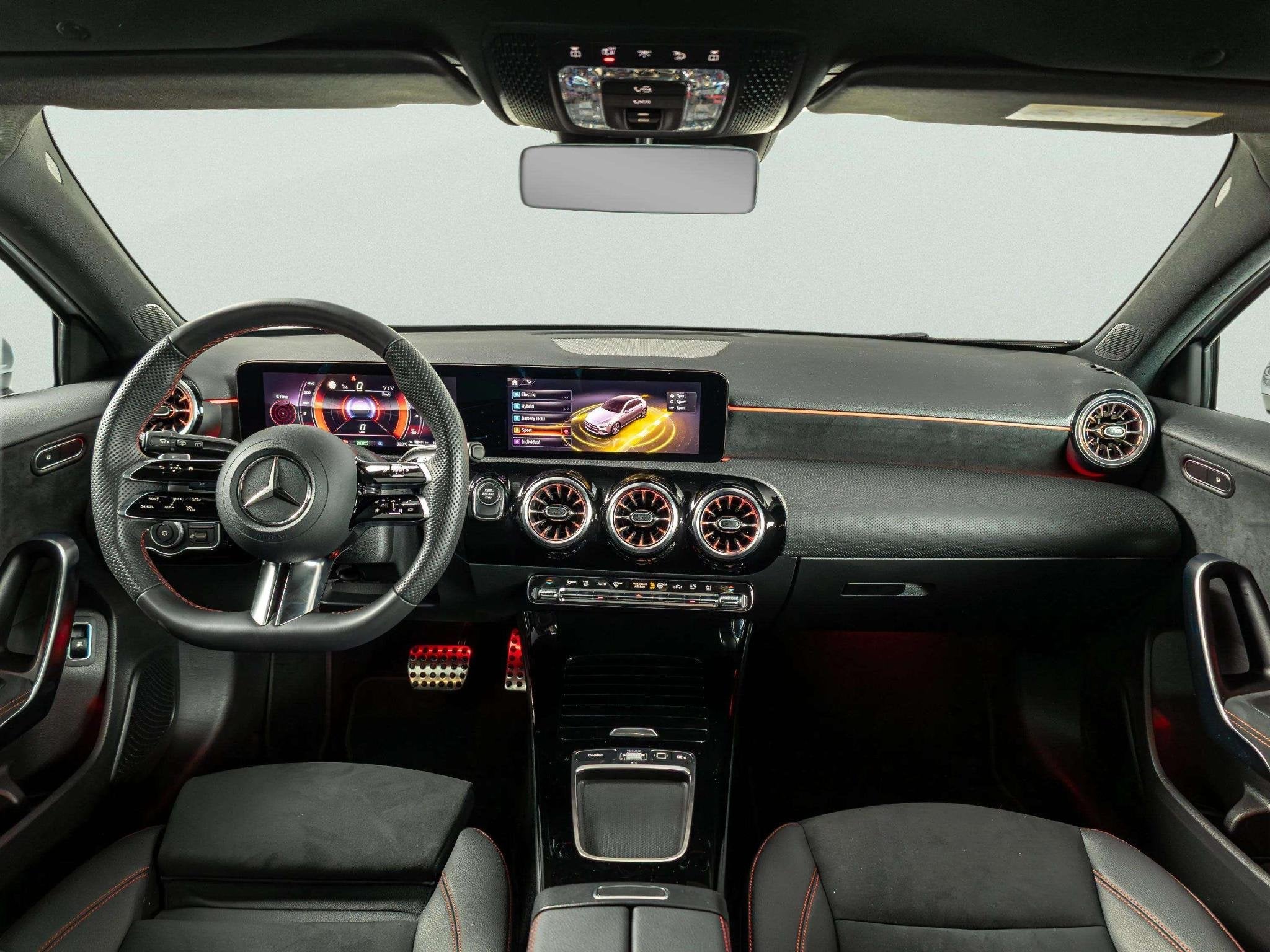 Mercedes-Benz A-Klasse Hatchback 250 e Business Solution AMG, Auto's, Dealer onderhouden, Gebruikt, 4 cilinders, 163 pk