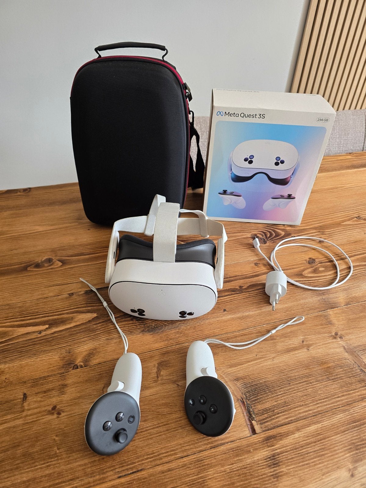 Meta Quest 3S 256GB VR-bril met controllers en reiskoffer, Spelcomputers en Games, Virtual Reality, Ophalen of Verzenden, Zo goed als nieuw