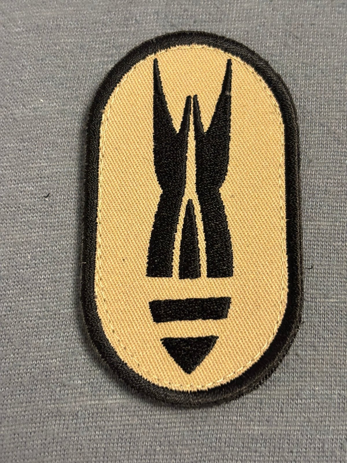 E.O.D embleem belgische strijdkrachten, Verzamelen, Militaria | Algemeen, Verzenden, Landmacht, Overige gebieden, Embleem of Badge