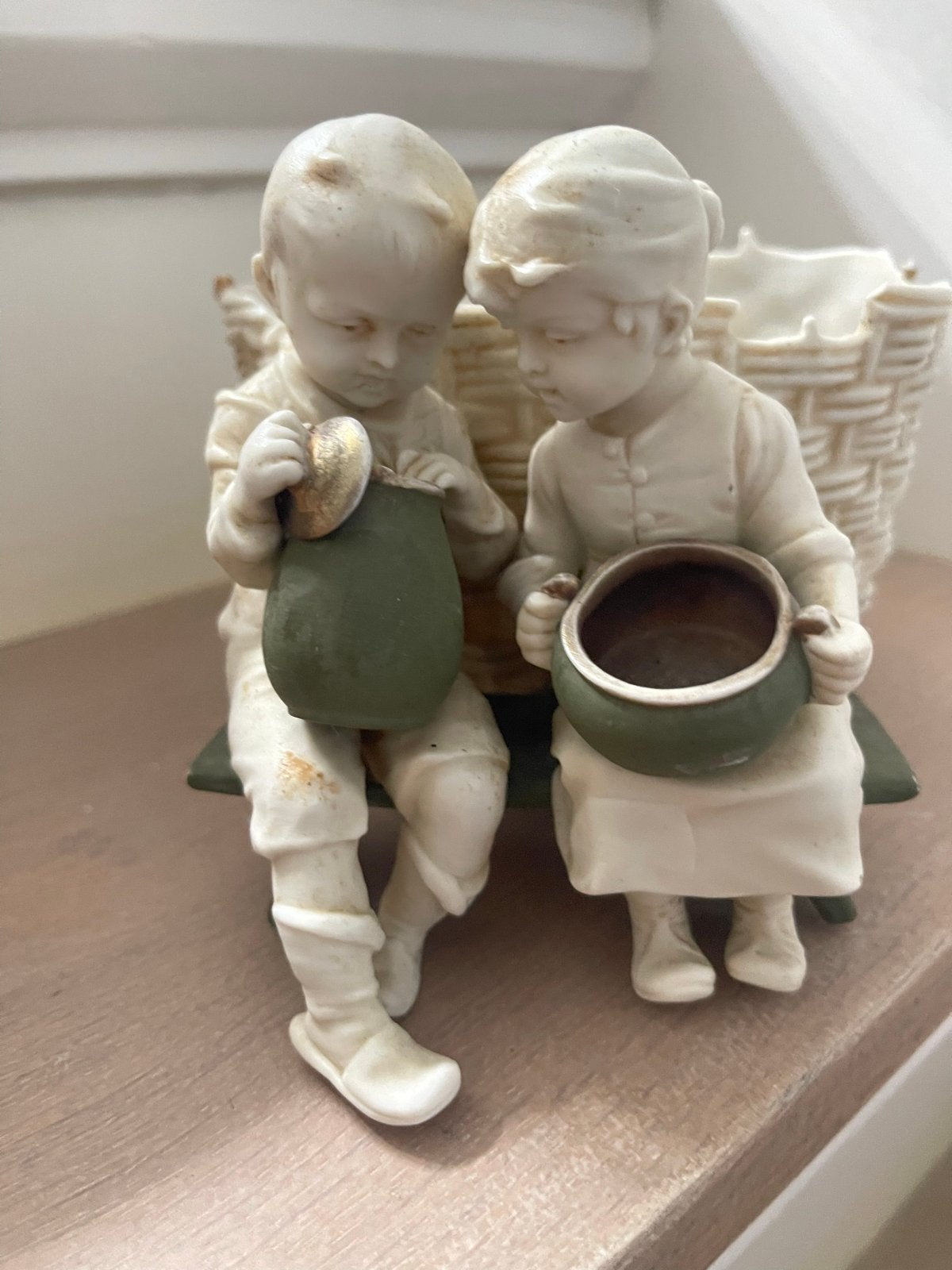 Vintage Müller & Co. Beeldje: Jongen en Meisje met Mand, Ophalen of Verzenden