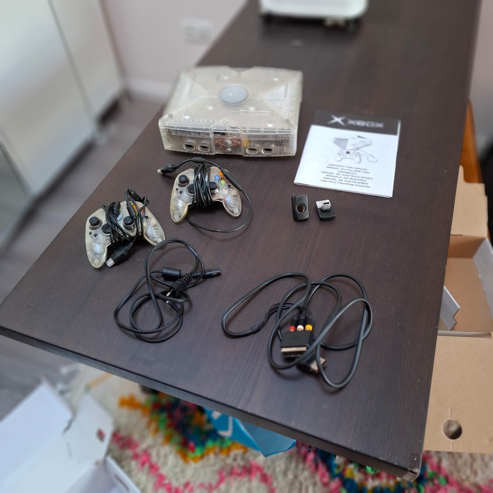 Crystal Xbox met 2 controllers en handleiding, Spelcomputers en Games, Spelcomputers | Xbox Original, Gebruikt, Met 2 controllers