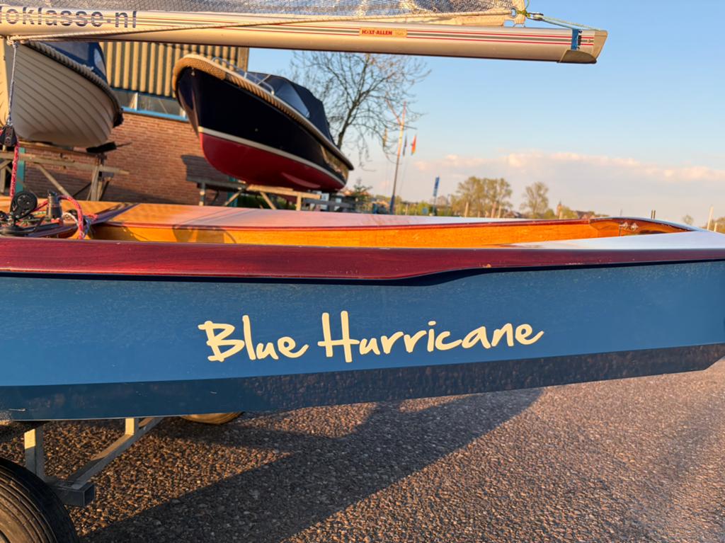 Te koop Solo wedstrijd zeilboot zeilnummer 543, Watersport en Boten, Open zeilboten, Gebruikt, Solo, Overige typen, Hout, Dekzeil