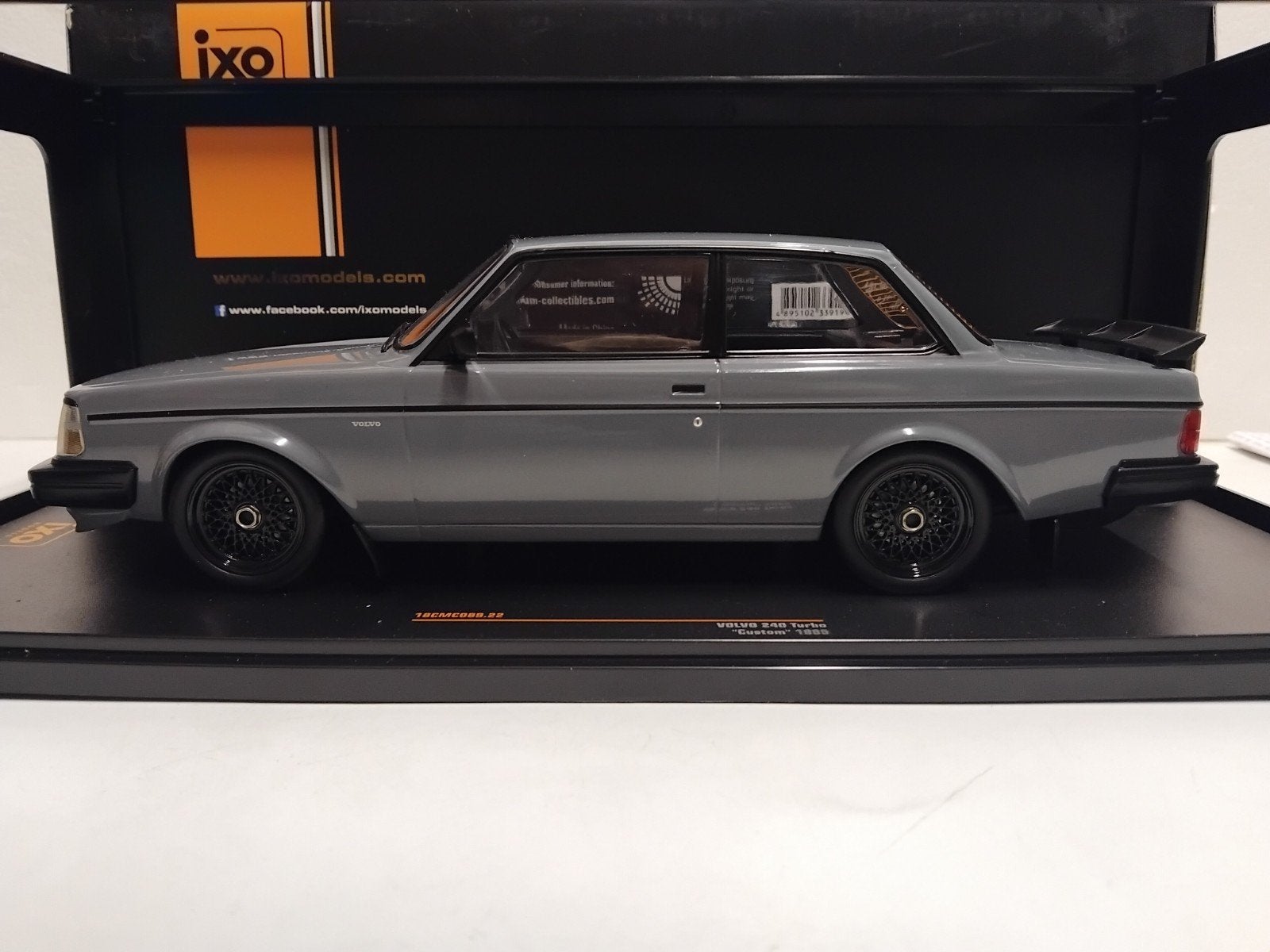 Volvo 240 Turbo 1985 mat Nardo grey Replicars Ixo 1:18 KRD, Ophalen of Verzenden, Zo goed als nieuw, Auto, Overige merken