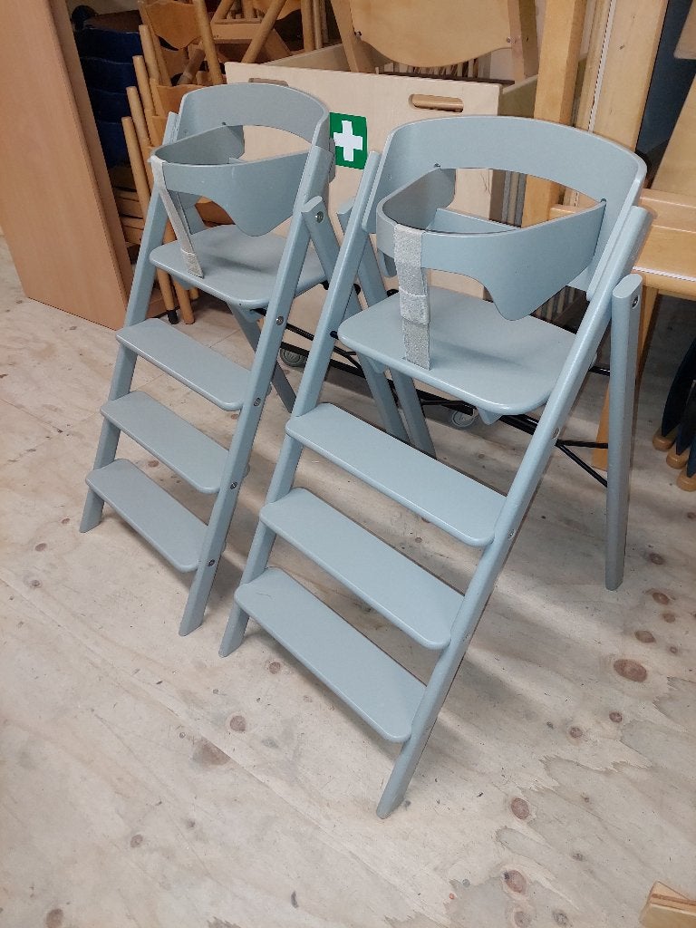 2x KAOS klapp inklapbare kinderstoel grijs HOUT! z.g.a.n., Ophalen, Zo goed als nieuw, Meegroeistoel, Aanschuifbaar