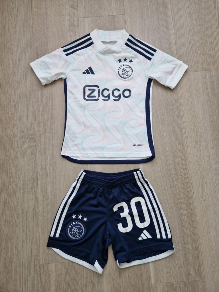 Ajax voetbaltenue maat 128, Kinderen en Baby's, Kinderkleding | Maat 128, Adidas, Jongen of Meisje, Sport- of Zwemkleding, Ophalen of Verzenden