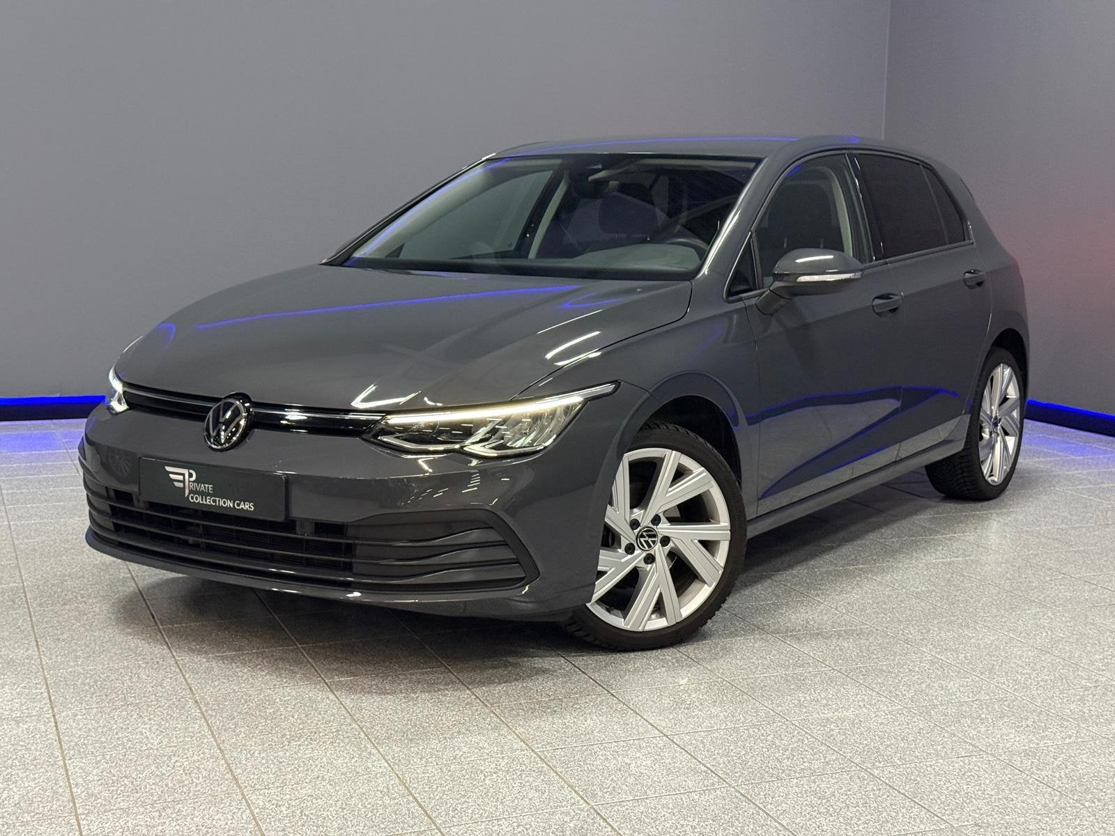 Volkswagen Golf 1.0 eTSI Life Adaptive Cruise|Carplay/Andr, Dealer onderhouden, Stof, Gebruikt, Automatische klimaatregeling