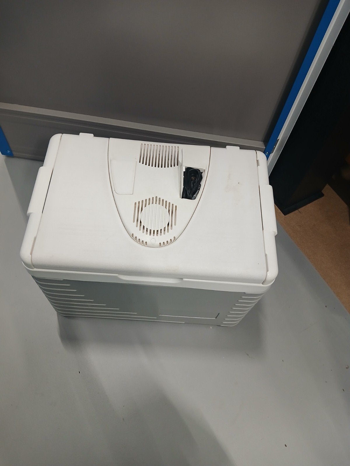 Elektrische koelbox, Caravans en Kamperen, Kampeeraccessoires, Ophalen, Zo goed als nieuw