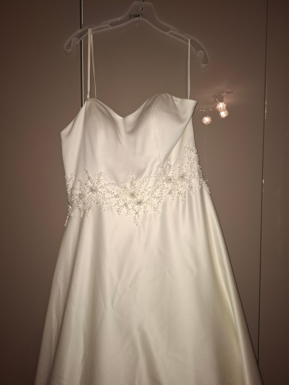 Elegante trouwjurk met kanten details nieuw 42, Trouwjurk, Wit, Nieuw, Ophalen of Verzenden
