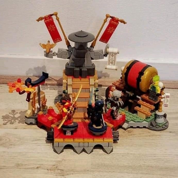 Lego Ninjago Tournament Battle Arena (71818), Ophalen