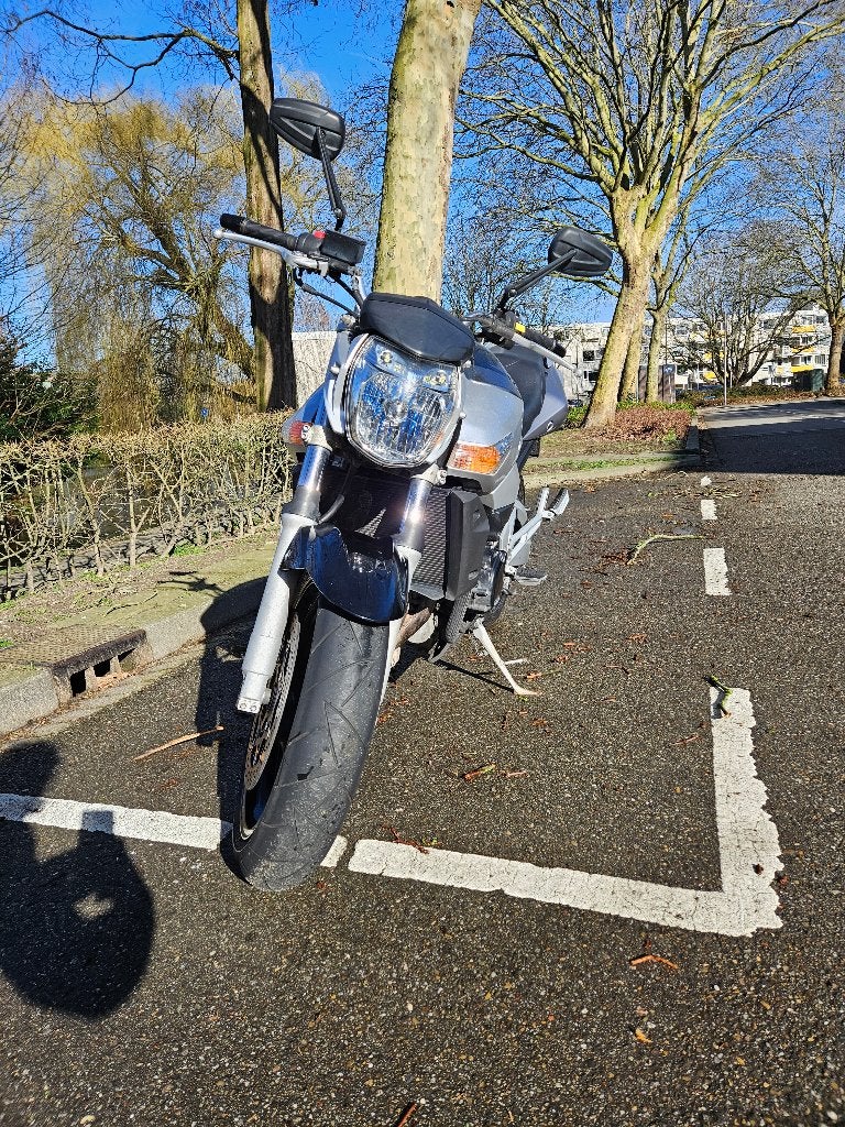Suzuki GSR 600 2006, Motoren, Motoren | Suzuki, 4 cilinders, Motorrijbewijs A, Gebruikt, Particulier