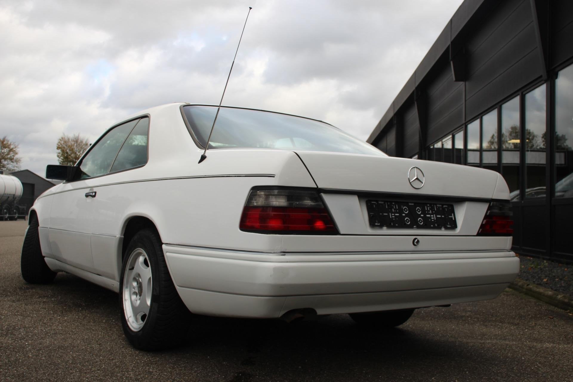 Mercedes-Benz 200-serie 200-500 (W124) 220 CE Automaat, ORIG, foto 10