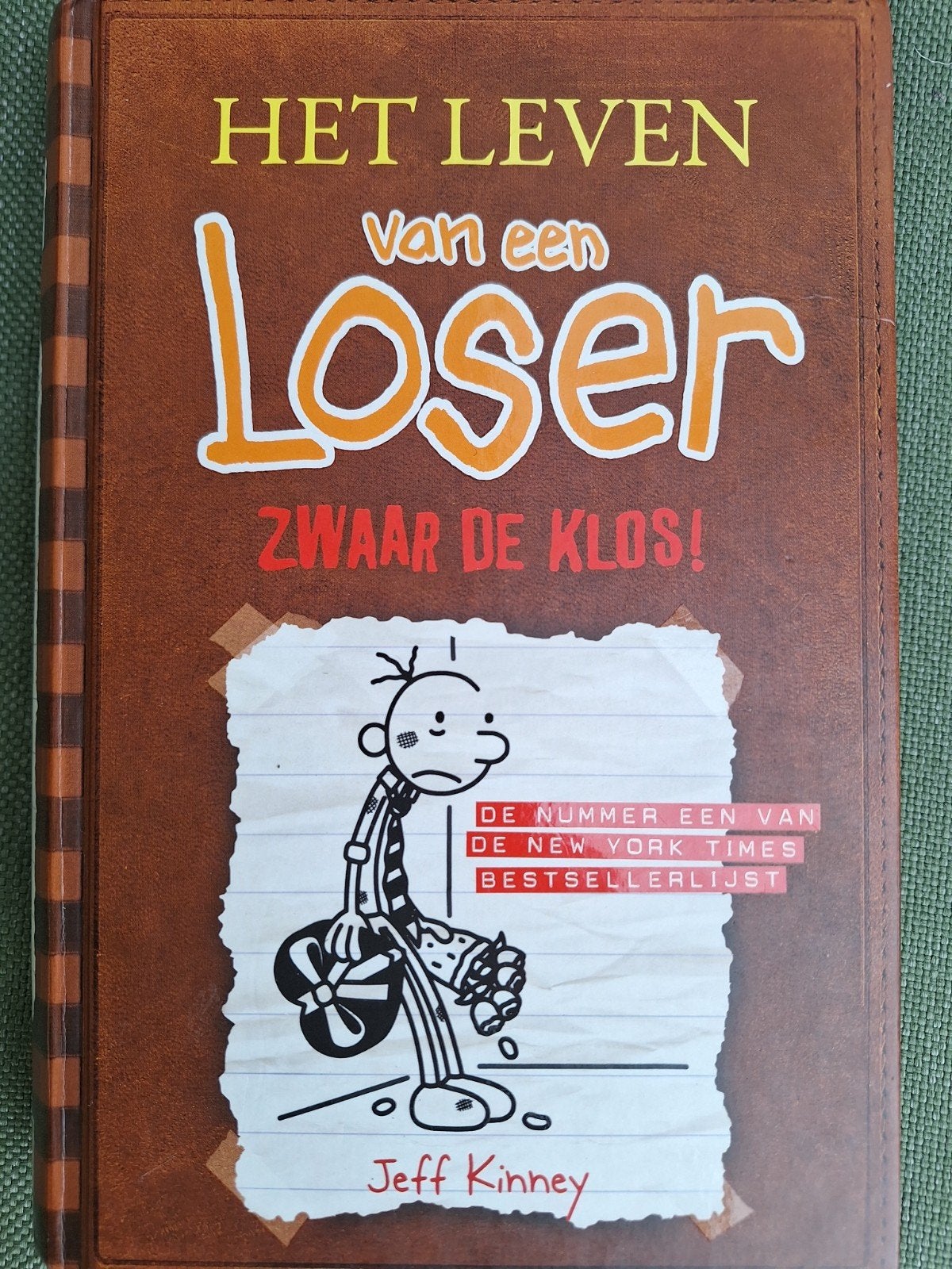 Het leven van een Loser: Zwaar de klos! - Jeff Kinney, Ophalen of Verzenden, Zo goed als nieuw, Jeff Kinney, Fictie algemeen