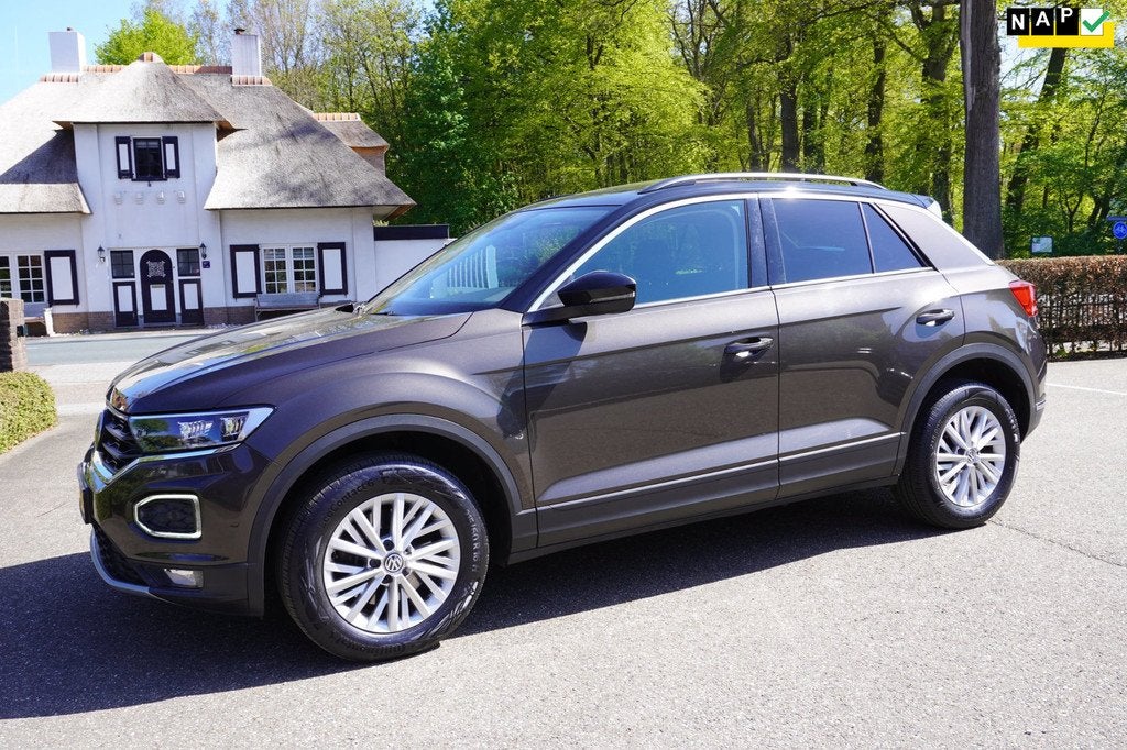 Volkswagen T-Roc 1.5 TSI Style Navi Pdc Panoramadak Trekhaak, Voorwielaandrijving, Euro 6, 4 cilinders, Adaptive Cruise Control
