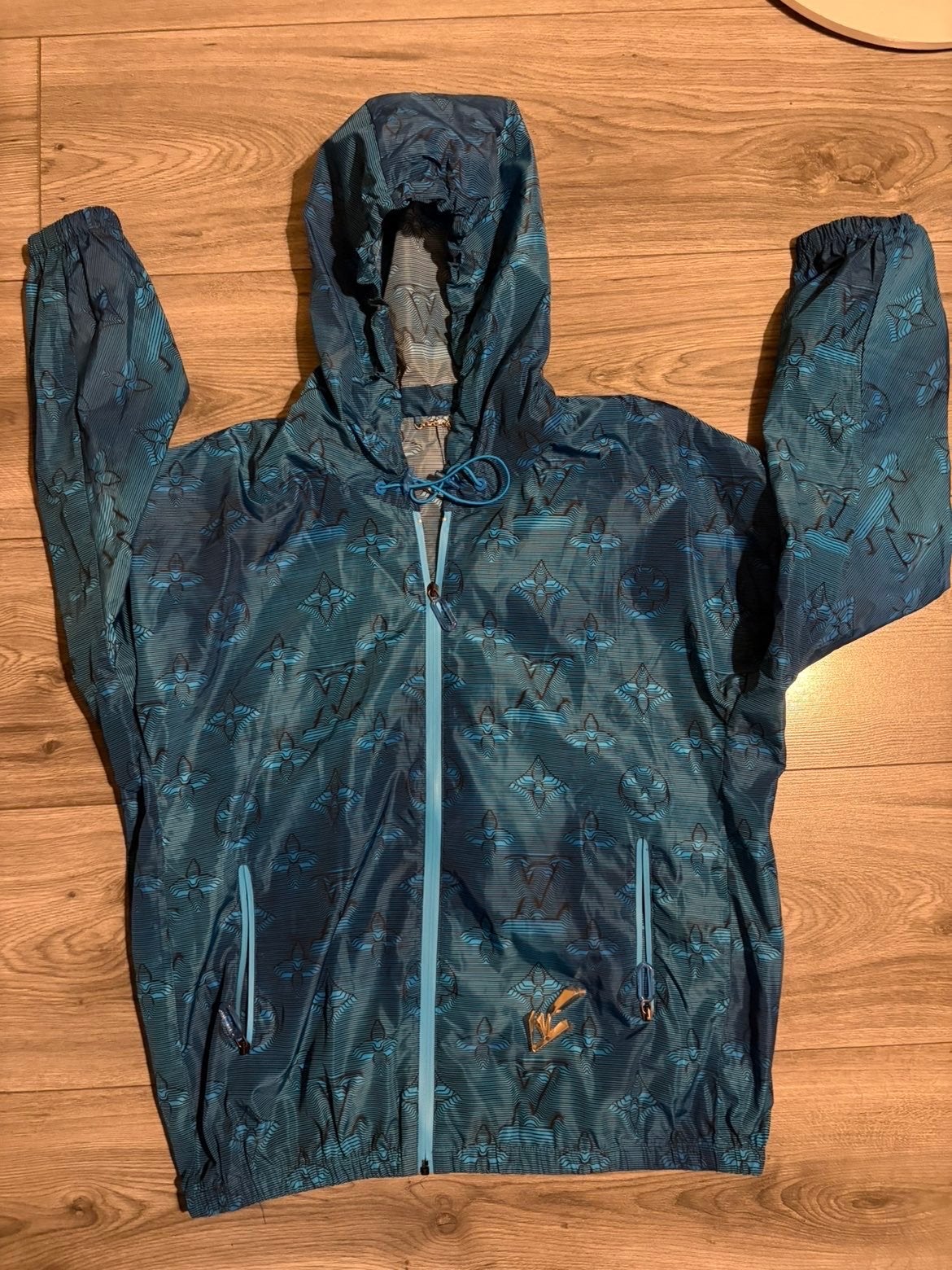 Louis Vuitton Windbreaker Maat S - Oversized Pasvorm, Ophalen of Verzenden, Zo goed als nieuw, Maat 46 (S) of kleiner, Blauw