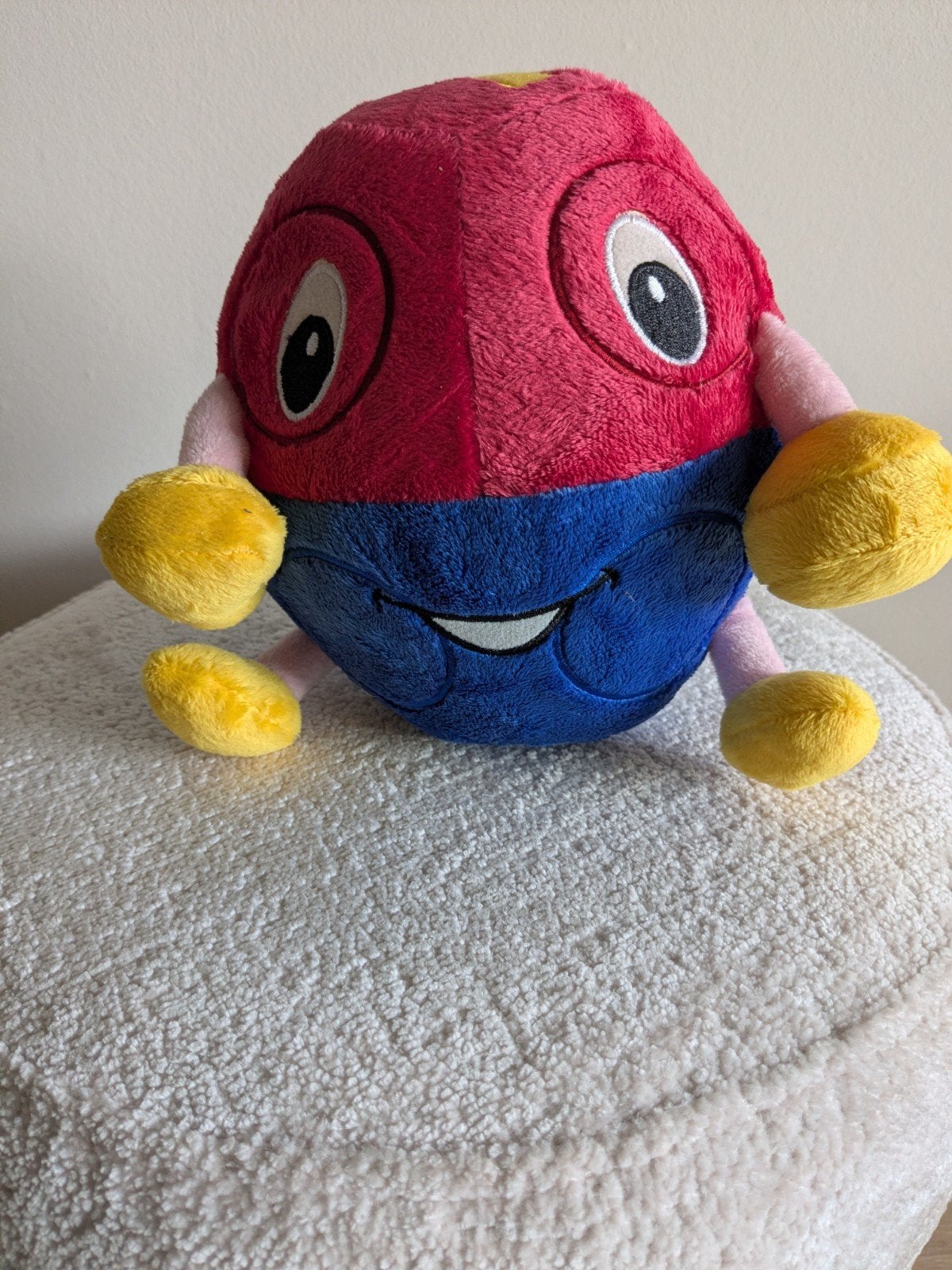 Leuk rood/blauw knuffeltje met vormpjes, Ophalen of Verzenden