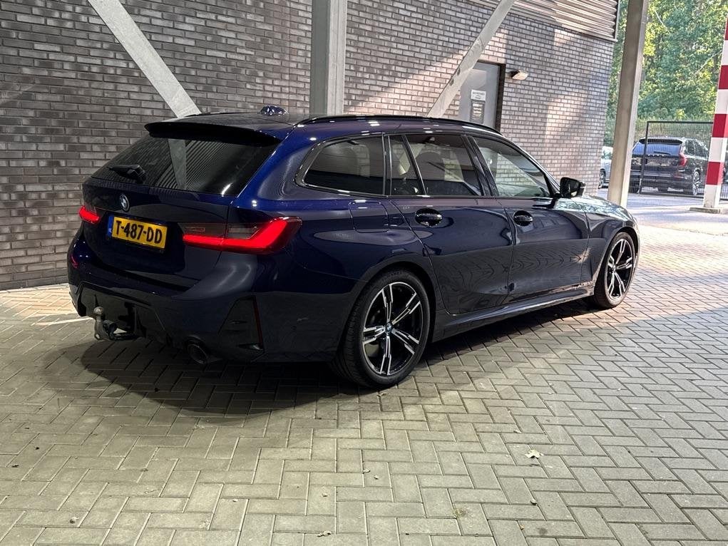 BMW 3-serie Touring 330e xDrive | ACC | Trekhaak | Panoramad, Auto's, 1998 cc, Gebruikt, 4 cilinders, Blauw