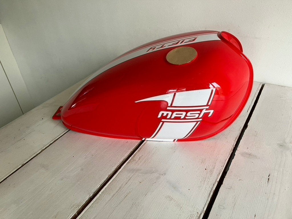 Mash Fifty nieuwe benzinetank euro 3 en 4 rood. , Ophalen of Verzenden, Nieuw, Tank, Mash
