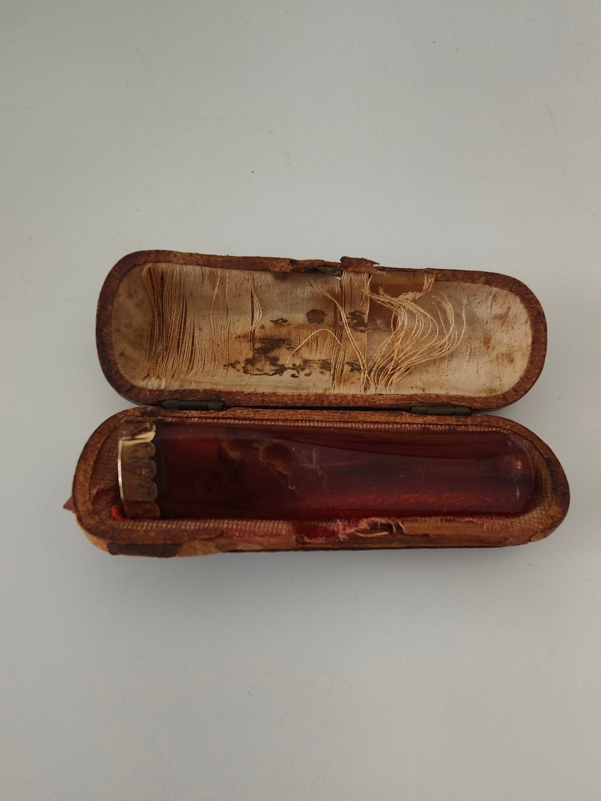 Antieke Barnstenen sigarenhouder met gouden sierrand, Antiek en Kunst, Ophalen of Verzenden