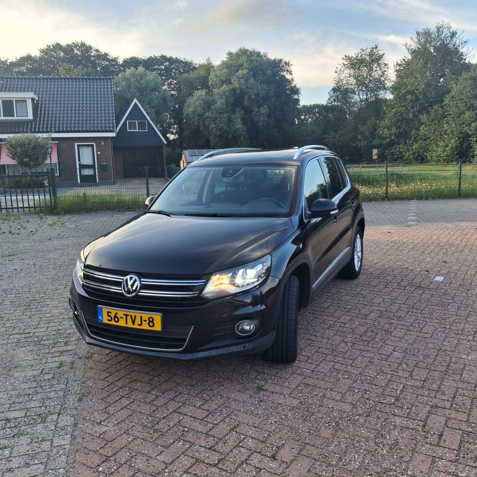 Volkswagen Tiguan 1.4 TSI 90KW 2012 km.stand 167750, Auto's, Voorwielaandrijving, Zwart, 4 cilinders, Origineel Nederlands