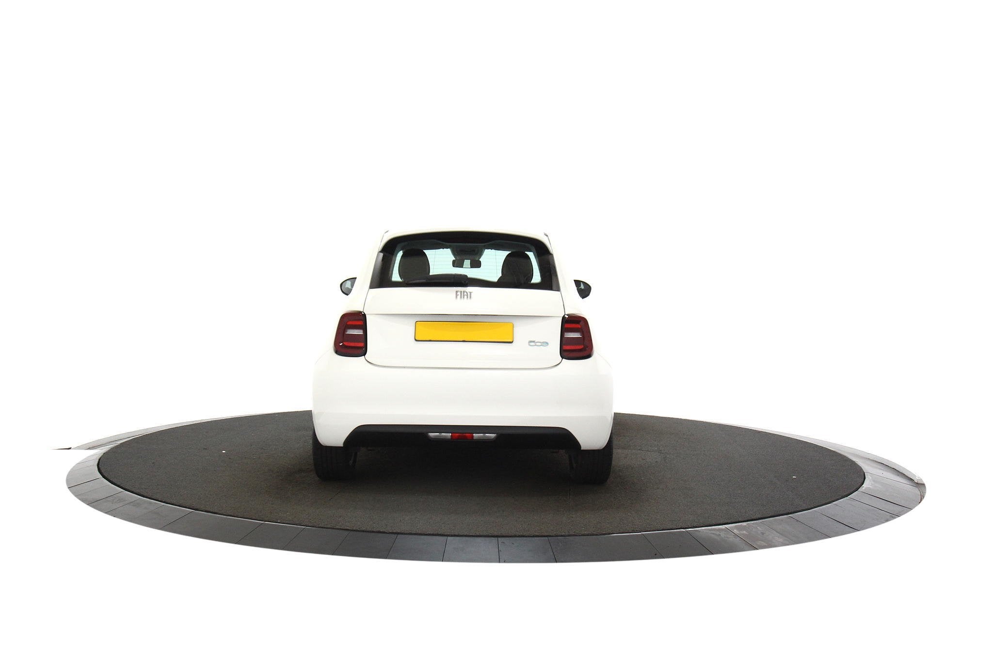 Fiat E-500 RED 42 kWh Apple carplay ecc lm 16'' Virtual cock, Gebruikt, 118 pk, Start-stop-systeem, 4 stoelen