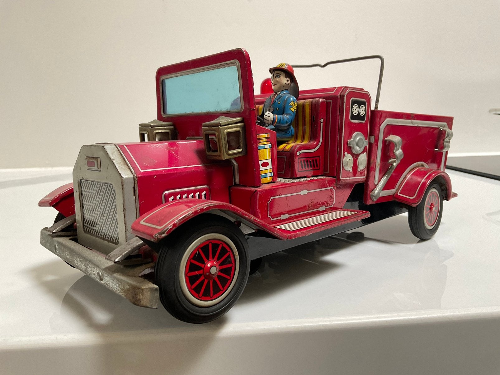 Blikken Brandweerwagen van S.H. Uit Japan ca 1960, Hobby en Vrije tijd, Modelauto's | 1:43, Ophalen of Verzenden, Zo goed als nieuw