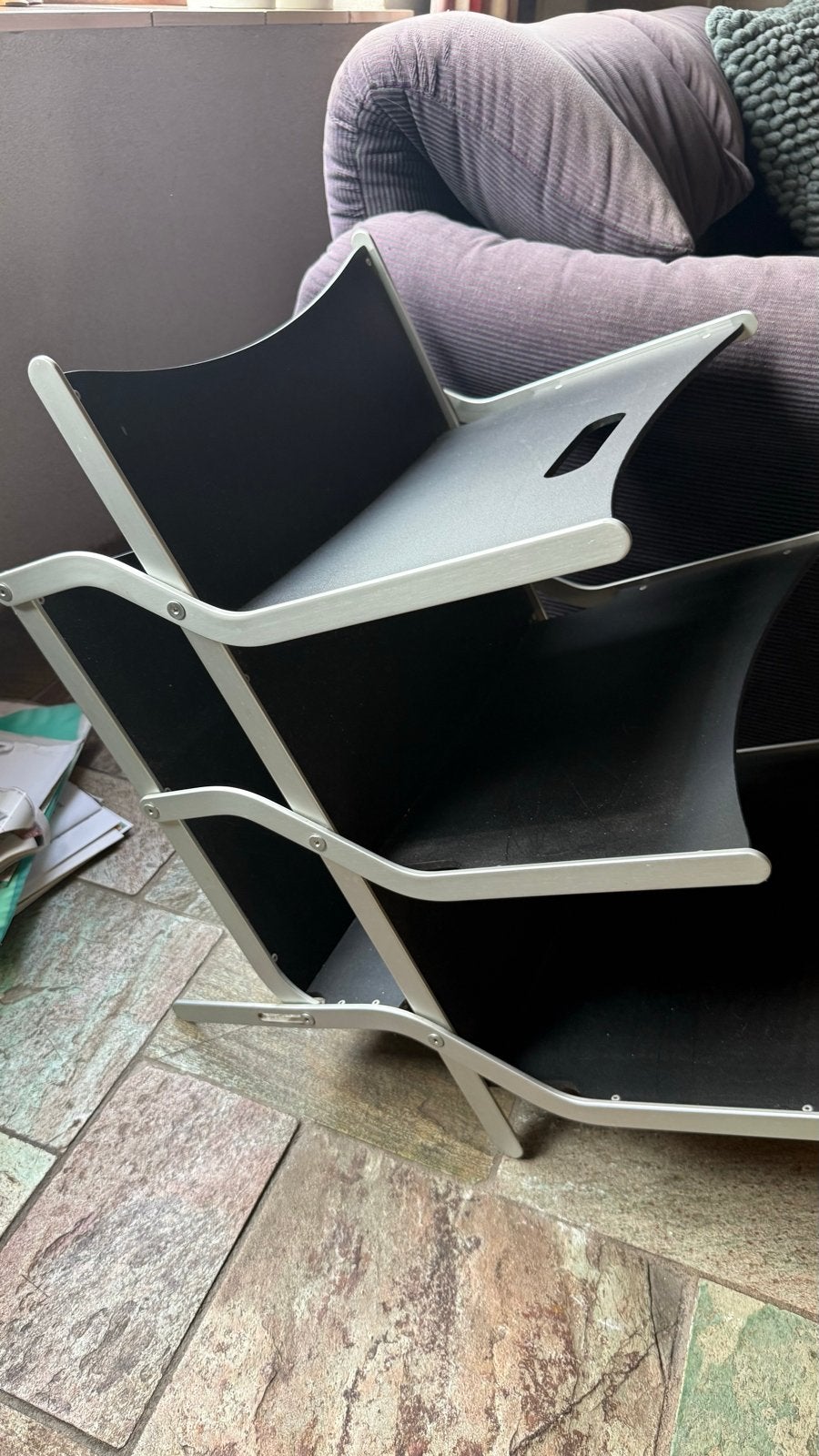 Opvouwbare Folderstandaard / Brochurehouder Aluminium, Huis en Inrichting, Ophalen, Gebruikt, Metaal, Modern
