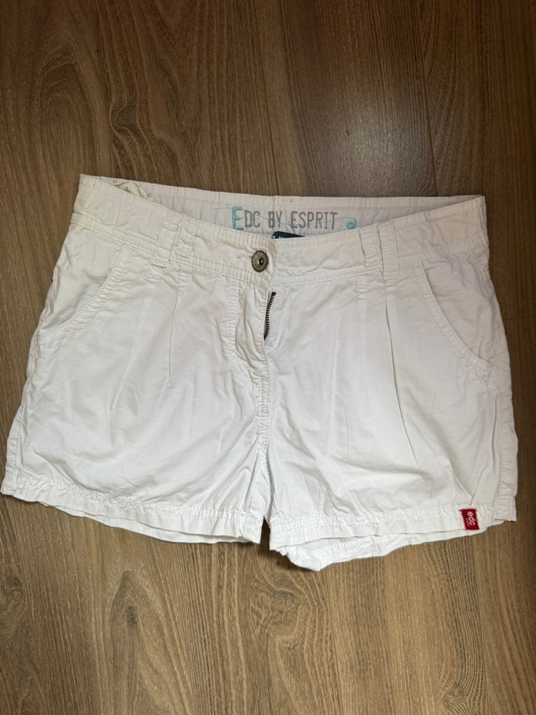 Witte EDC by Esprit korte broek, Kleding | Dames, Maat 38/40 (M), Kort, Wit, Ophalen of Verzenden