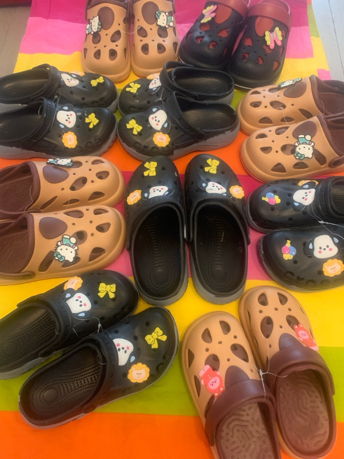 Leuke Crocs/Slippers met diverse maten en designs, Ophalen of Verzenden, Nieuw, Slippers