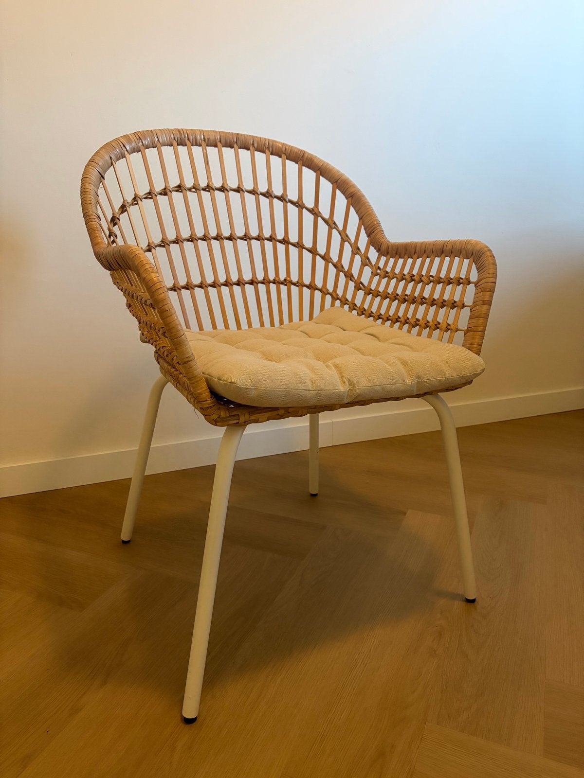 IKEA Nilsove stoel met kussen - Goede staat, Huis en Inrichting, Stoelen, Gebruikt, Eén, Riet of Rotan, Overige kleuren, Ophalen