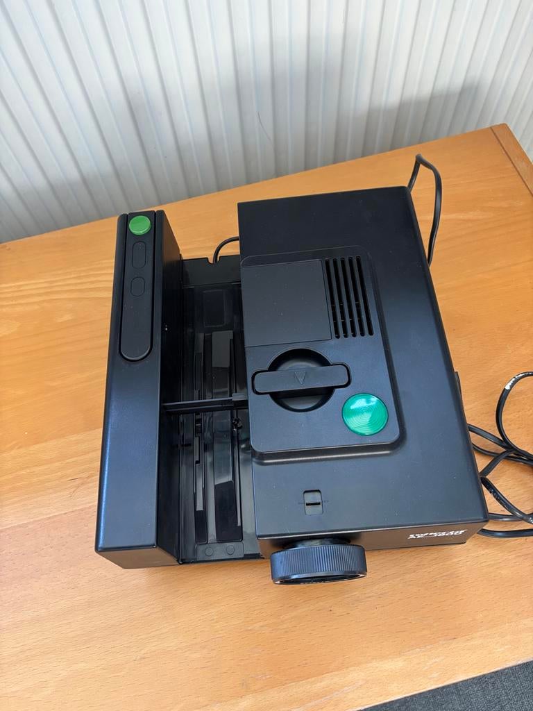 Reflecta AF 2300 Diaprojector - Zo goed als nieuw, Audio, Tv en Foto, Diaprojectors, Ophalen of Verzenden, Zo goed als nieuw, Met scherm